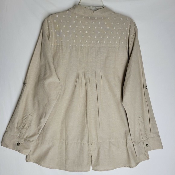 NWT Simply Noelle Women's Blouse Tan Rolled Tap Sleeve Button Down Plus Size XXL - Picture 2 of 12
